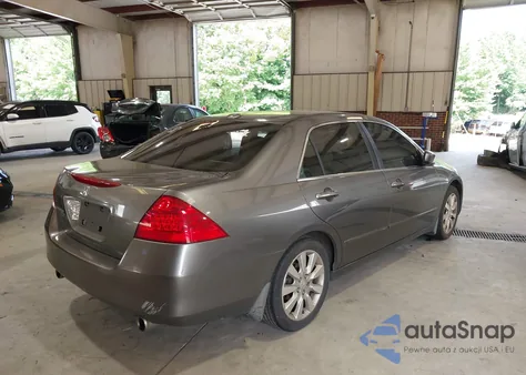 2006 Honda Accord 3.0 Ex из США, поврежденный, VIN 1HGCM66546A029125